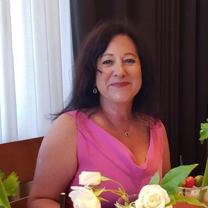 Meet your Posher, Julia